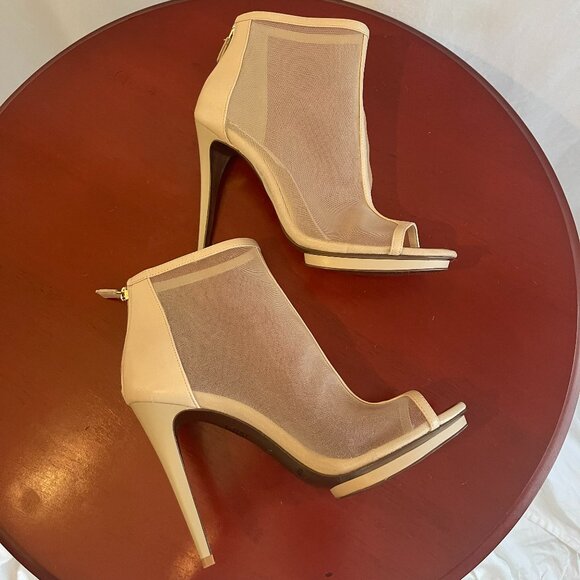 BCBG MAXAZRIA NUDE MESH PEEPTOE ANKLE BOOTIE 9.5 NEW - Picture 6 of 12